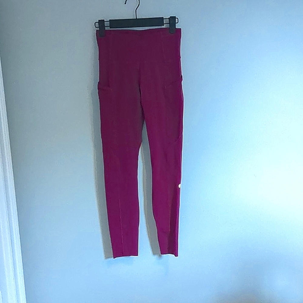 Lululemon magenta leggings NWOT